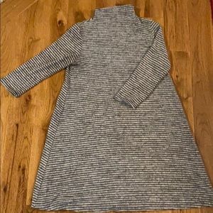 Gilli black and gray collared tunic. Size small